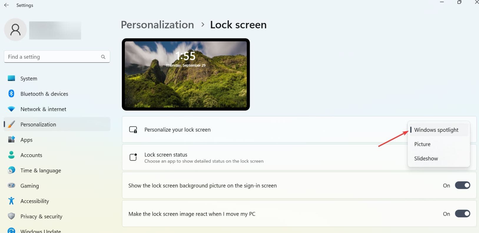 windows 11 lock screen windows spotlight option